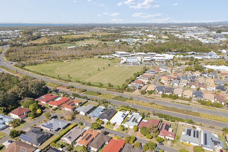 Photo - 12 Whitfield Crescent, North Lakes QLD 4509 - Image 19