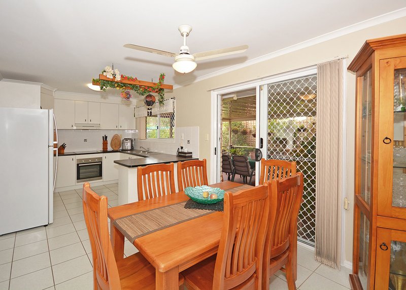 Photo - 12 Wide Bay Drive, Eli Waters QLD 4655 - Image 4