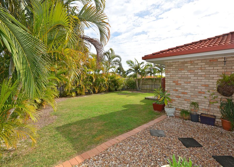 Photo - 12 Wide Bay Drive, Eli Waters QLD 4655 - Image 17