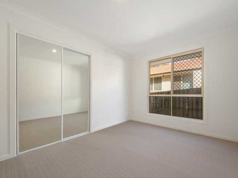 Photo - 12 Wiltshire Drive, Mudgeeraba QLD 4213 - Image 10