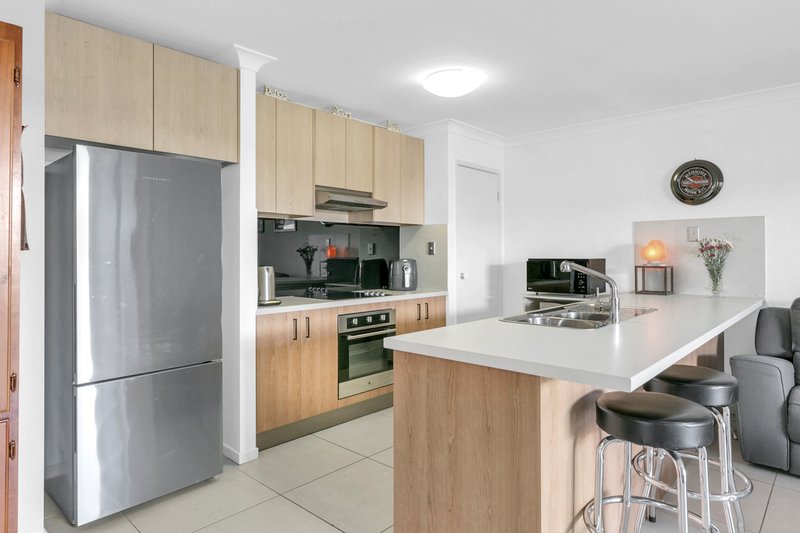 Photo - 1/2 Winchester Crescent, Pimpama QLD 4209 - Image 3