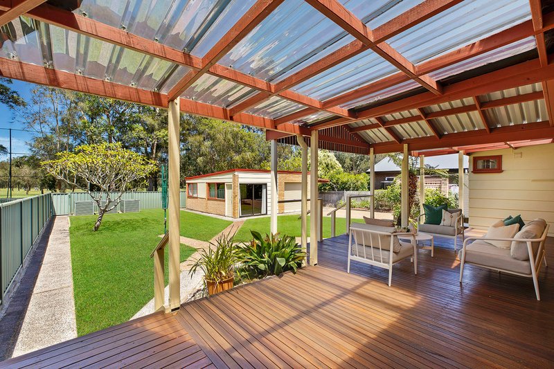 Photo - 12 Windsor Road, Wamberal NSW 2260 - Image 11