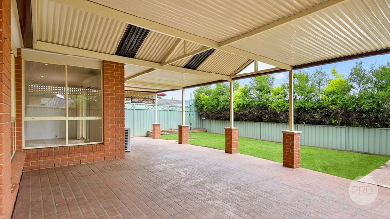 Photo - 12 Winna Place, Glenmore Park NSW 2745 - Image 11