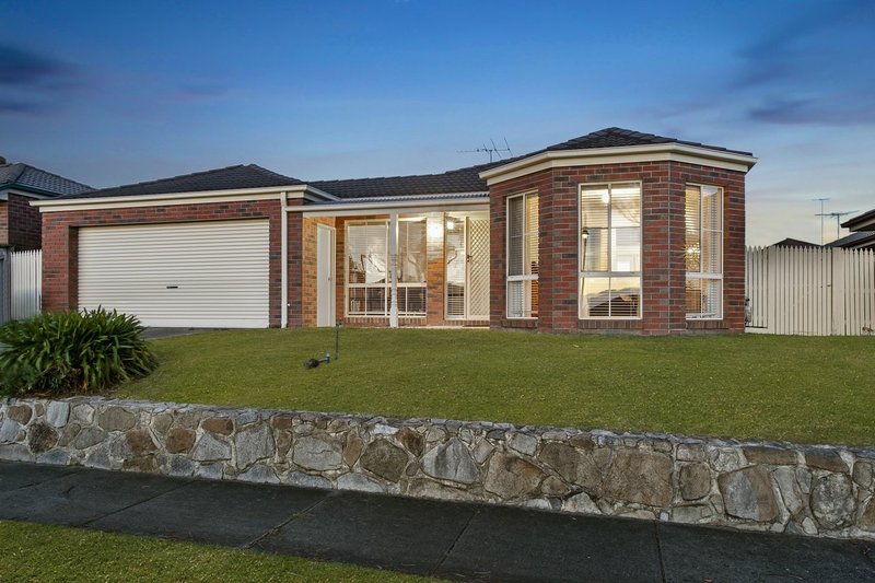 12 Wintersun Road, Berwick VIC 3806