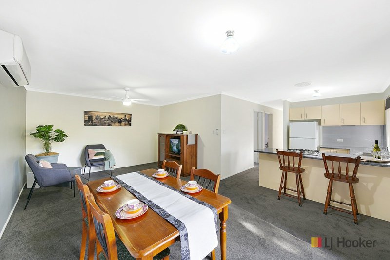 Photo - 12 Woodbridge Crescent, Lake Munmorah NSW 2259 - Image 3