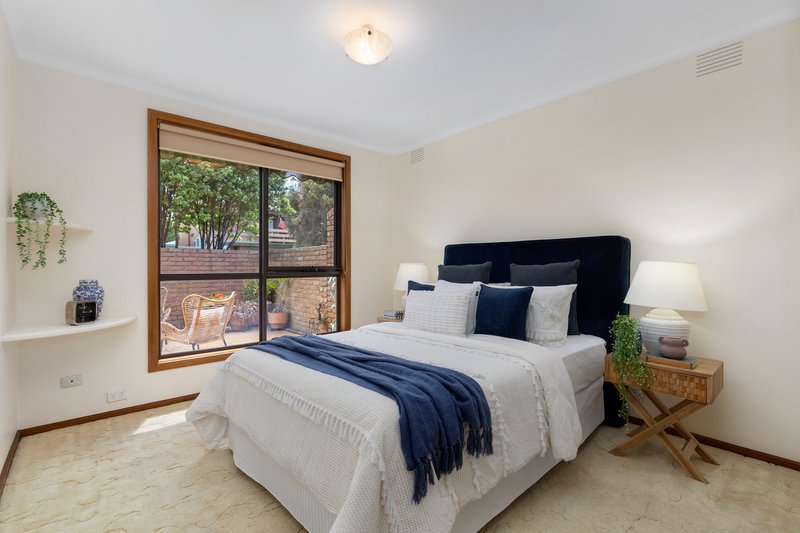 Photo - 12 Woodland Drive, Cheltenham VIC 3192 - Image 6