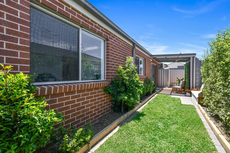 Photo - 12 Woodlet Place, Pakenham VIC 3810 - Image 11