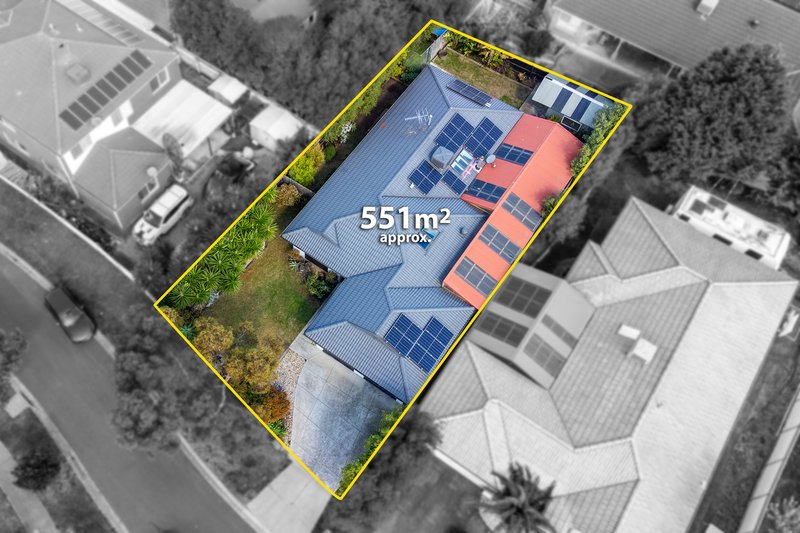 Photo - 12 Wrigley Crescent, Roxburgh Park VIC 3064 - Image 17