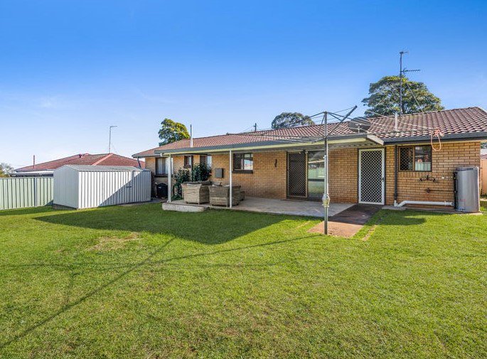 Photo - 12 Yandilla Street, Newtown QLD 4350 - Image 10