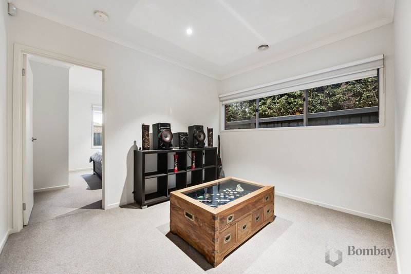 Photo - 12 Yarradale Drive, Mickleham VIC 3064 - Image 12