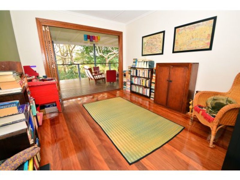 Photo - 12 Yarranabbe Street, Mount Gravatt East QLD 4122 - Image 5