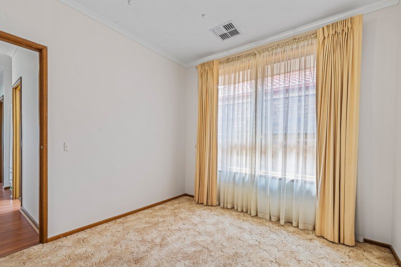 Photo - 12 Yarromie Street, Hallett Cove SA 5158 - Image 12