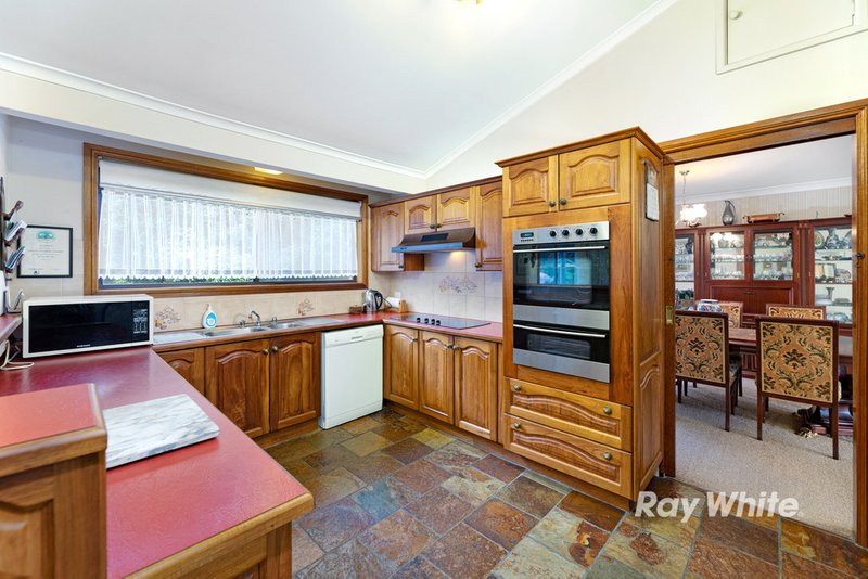 Photo - 12 Yerriebah Place, Castle Hill NSW 2154 - Image 4