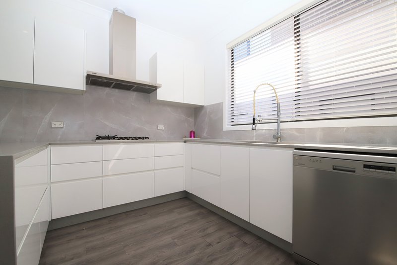 Photo - 12 York Street, Condell Park NSW 2200 - Image 4