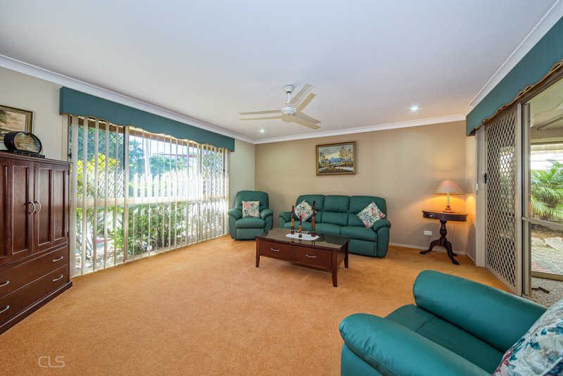 Photo - 12 Yorkshire Drive, Banksia Beach QLD 4507 - Image 4