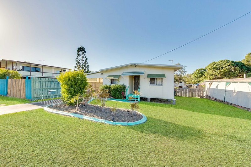 Photo - 12 Yukana Street, Boyne Island QLD 4680 - Image 2