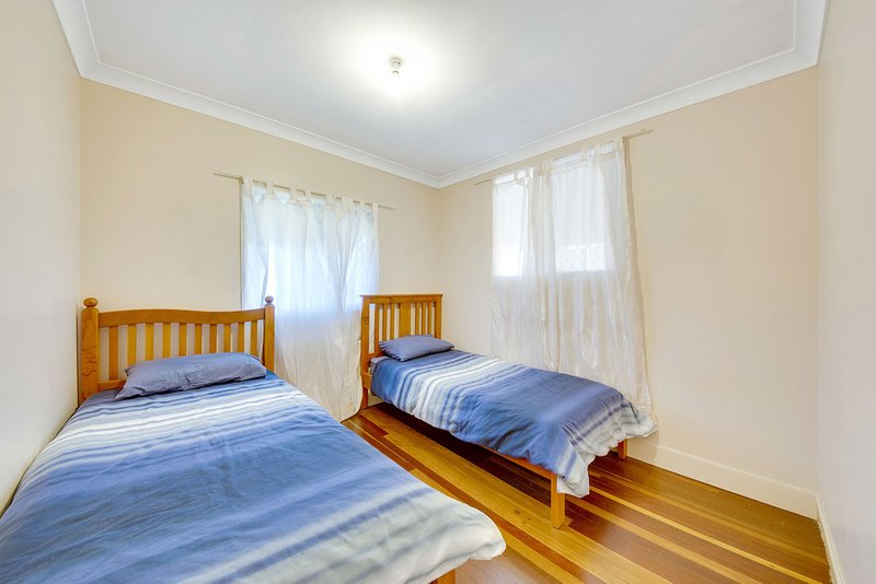 Photo - 12 Yukana Street, Boyne Island QLD 4680 - Image 6