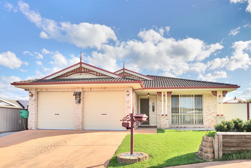 12 Yunga Road, Glenmore Park NSW 2745