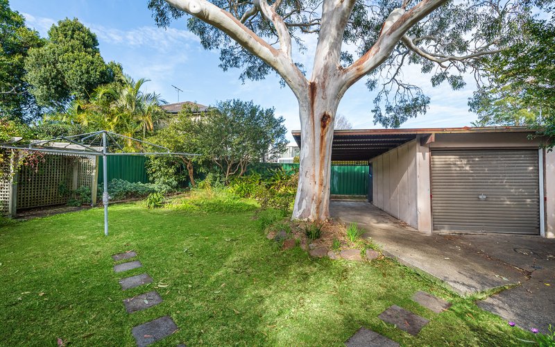 Photo - 12 Yuruga Avenue, Caringbah South NSW 2229 - Image 7