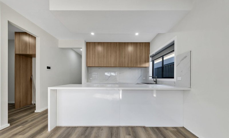 Photo - 12 Zippy Circuit, Tarneit VIC 3029 - Image 4
