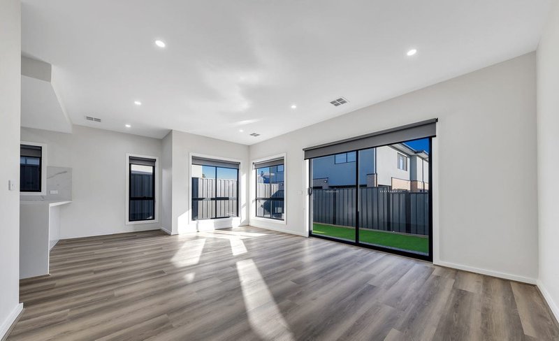 Photo - 12 Zippy Circuit, Tarneit VIC 3029 - Image 6