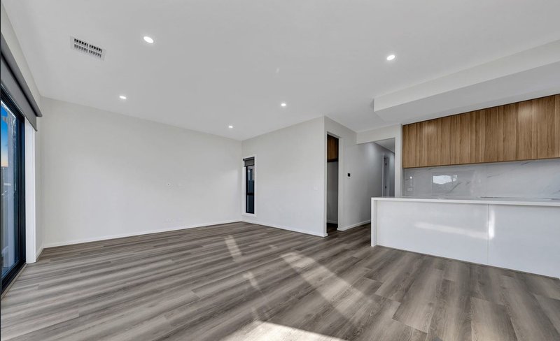 Photo - 12 Zippy Circuit, Tarneit VIC 3029 - Image 7
