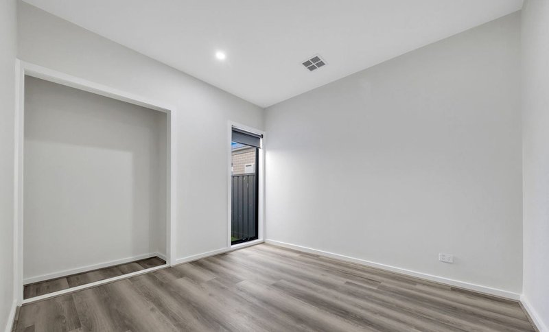 Photo - 12 Zippy Circuit, Tarneit VIC 3029 - Image 10