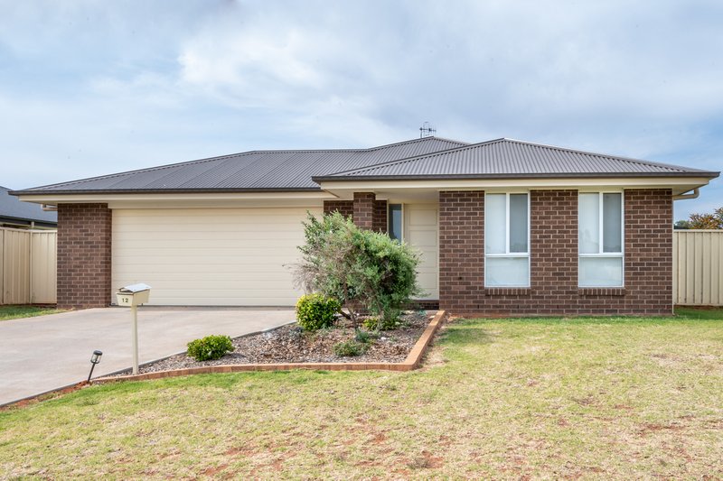 12 Zirilli Avenue, Griffith NSW 2680