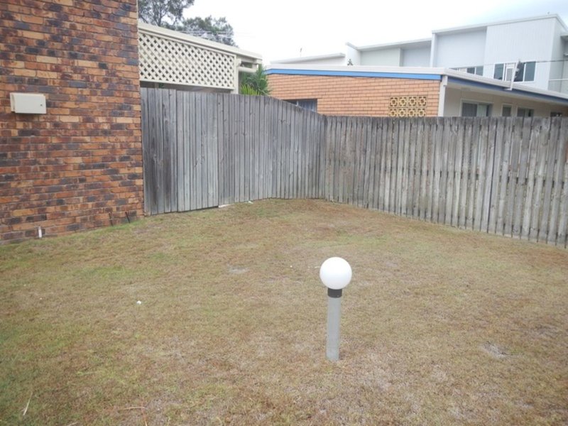 Photo - 1/20-22 Kangaroo Avenue, Bongaree QLD 4507 - Image 19