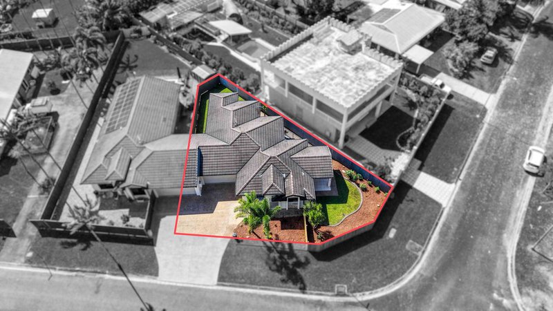 Photo - 1/20-22 Manus Street, Trinity Beach QLD 4879 - Image 2