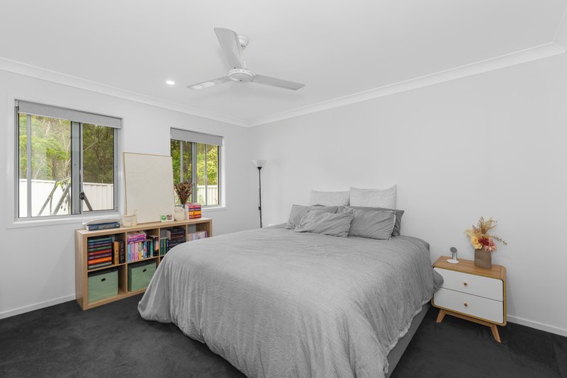 Photo - 1/20 Aldgate Crescent, Pacific Pines QLD 4211 - Image 9