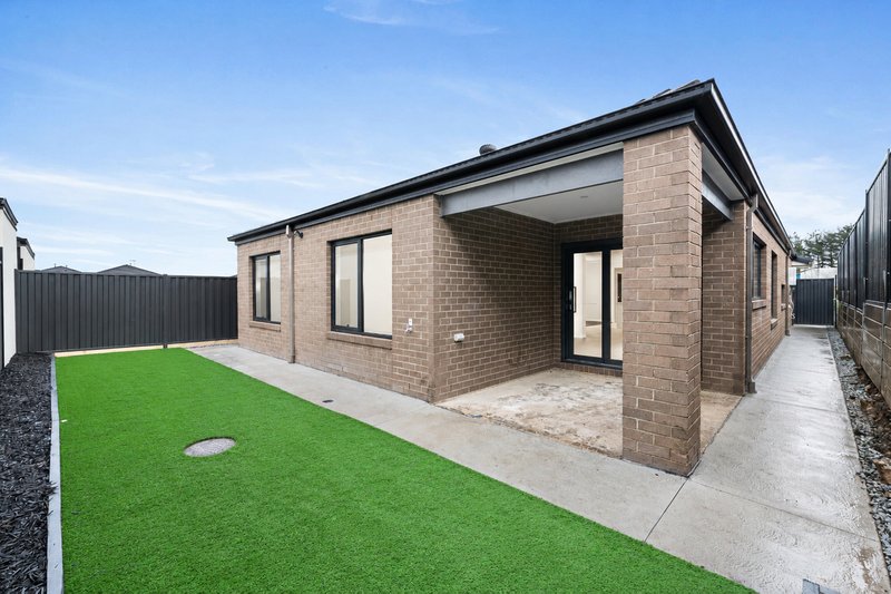 Photo - 120 Arcturus Drive, Kalkallo VIC 3064 - Image 13