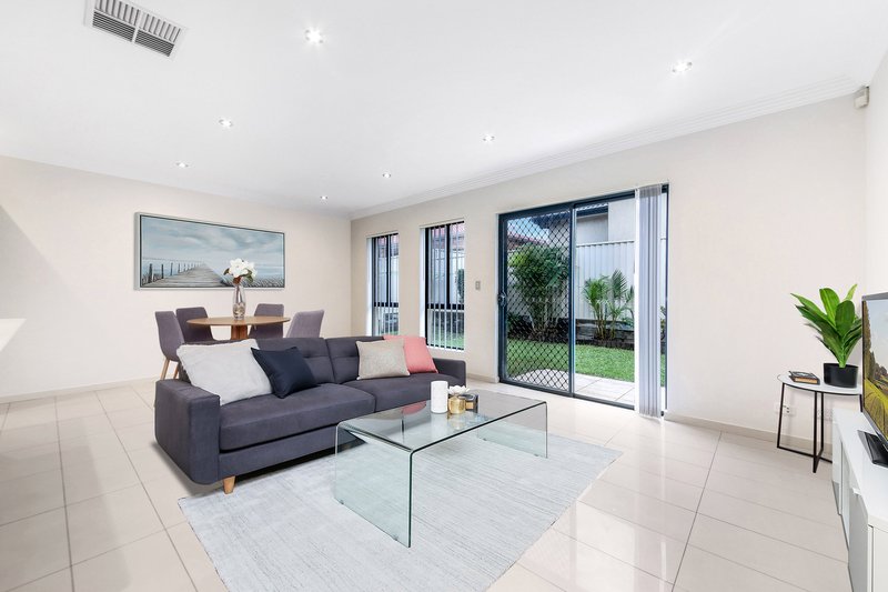 Photo - 1/20 Banksia Road, Greenacre NSW 2190 - Image 4