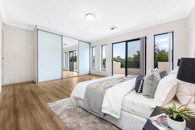 Photo - 1/20 Banksia Road, Greenacre NSW 2190 - Image 5