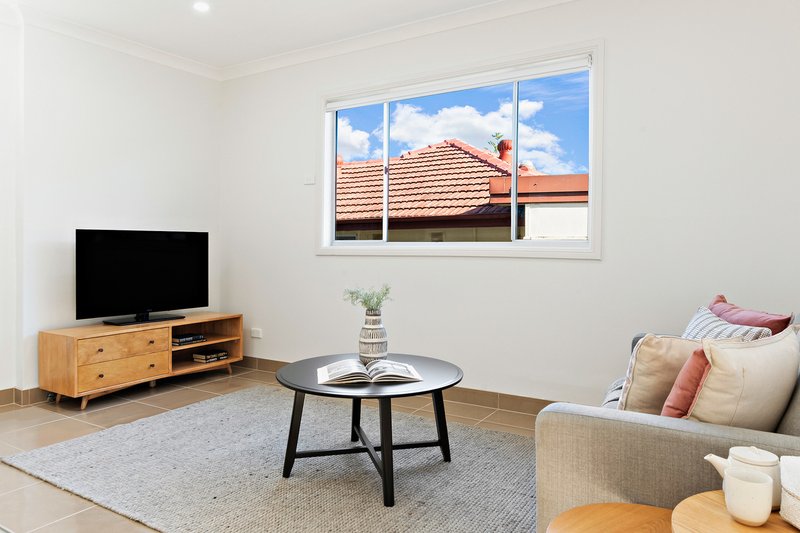 Photo - 120 Barbara Boulevard, Seven Hills NSW 2147 - Image 7