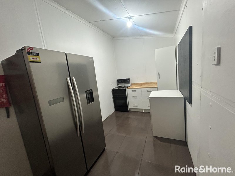 Photo - 120 Bathurst Road, Orange NSW 2800 - Image 5