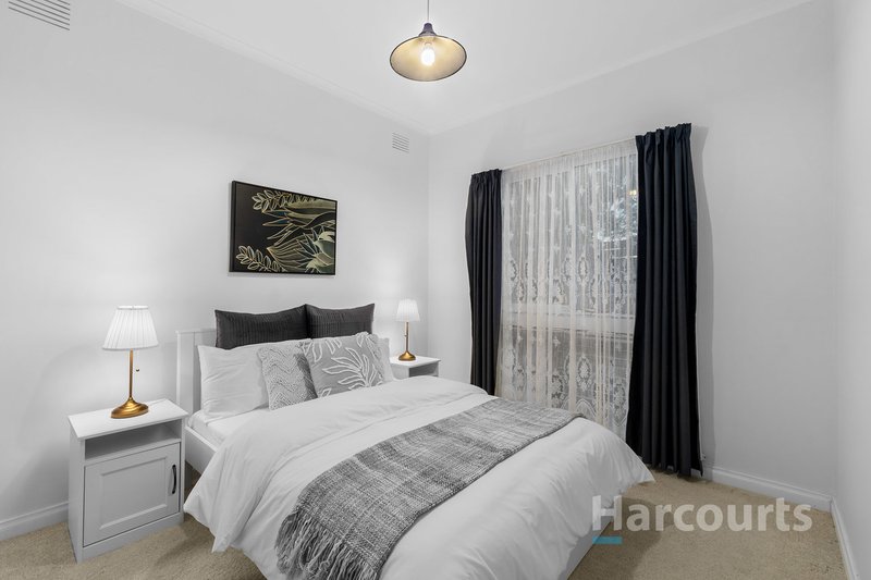 Photo - 1/20 Baudelaire Avenue, Wantirna VIC 3152 - Image 8