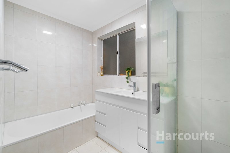 Photo - 1/20 Baudelaire Avenue, Wantirna VIC 3152 - Image 11