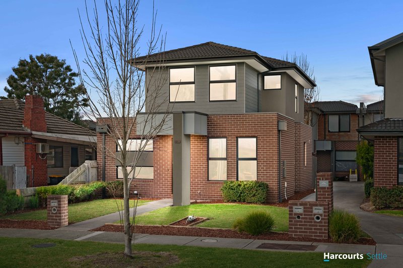 Photo - 1/20 Burns Avenue, Clayton South VIC 3169 - Image 1