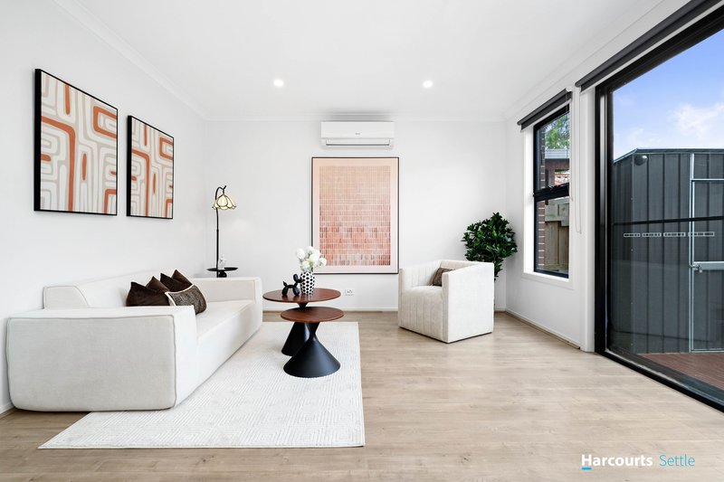 Photo - 1/20 Burns Avenue, Clayton South VIC 3169 - Image 5