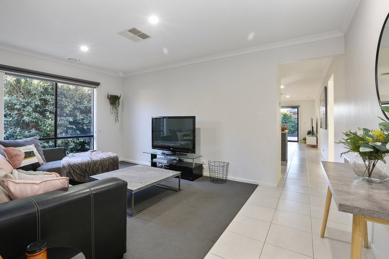 Photo - 120 Canterbury Road West , Lara VIC 3212 - Image 2