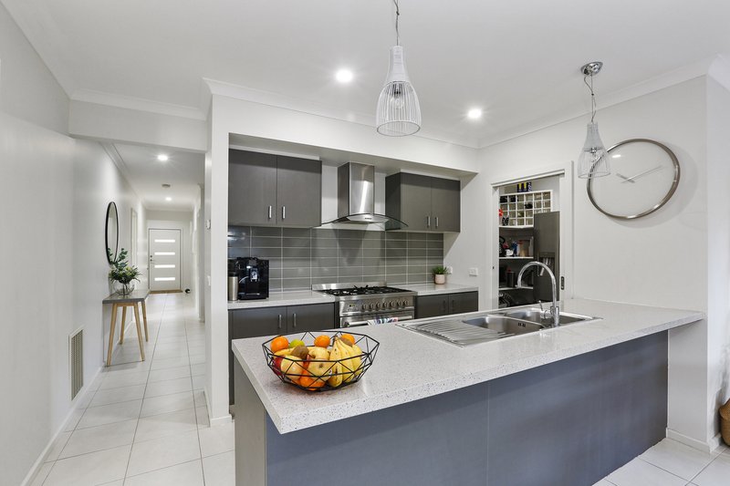 Photo - 120 Canterbury Road West , Lara VIC 3212 - Image 3