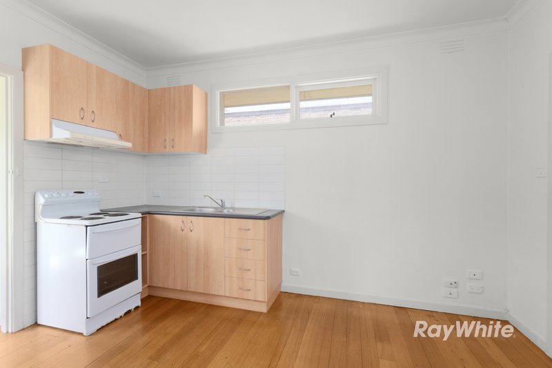 Photo - 1/20 Castles Road, Bentleigh VIC 3204 - Image 2