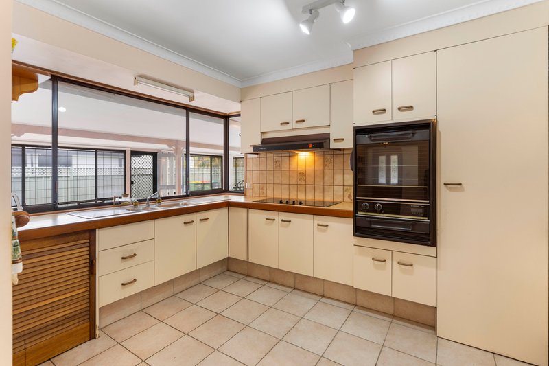 Photo - 120 Christine Avenue, Burleigh Waters QLD 4220 - Image 4