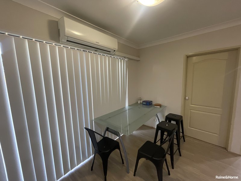 Photo - 1/20 Clifton Street, Blacktown NSW 2148 - Image 3