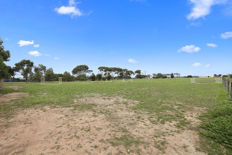 Photo - 120 Coonawarra Drive, Avalon VIC 3212 - Image 10