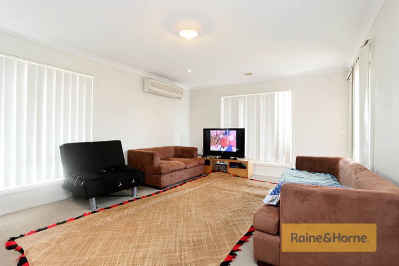 Photo - 120 Dalray Crescent, Kurunjang VIC 3337 - Image 4