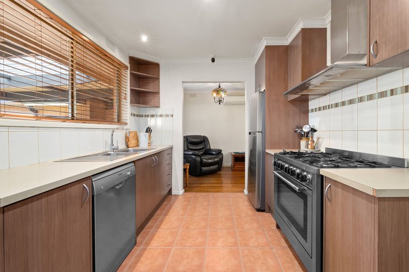 Photo - 120 Darebin Drive, Thomastown VIC 3074 - Image 4