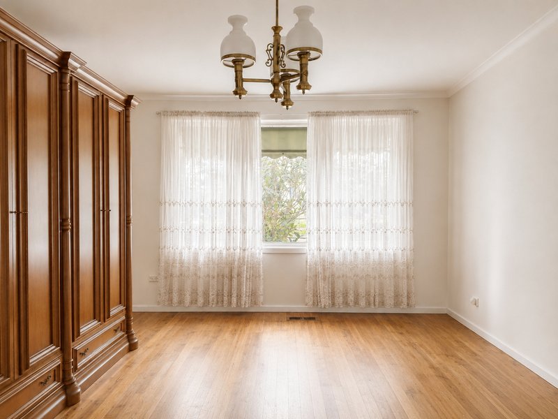 Photo - 120 Darebin Drive, Thomastown VIC 3074 - Image 2