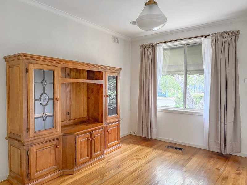 Photo - 120 Darebin Drive, Thomastown VIC 3074 - Image 5